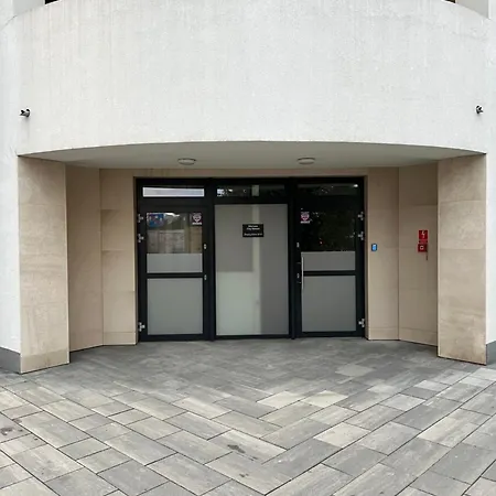 Royal Entire - Haven