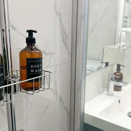 Royal Entire - Haven Daire Varşova